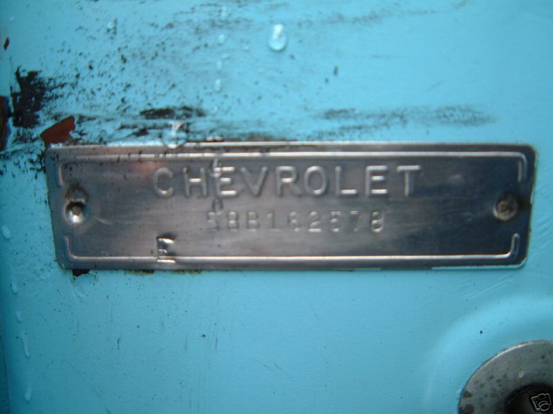 1958 belair blue2tone 08.jpg